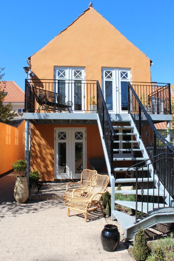 Hotel Pa Torvet Ærøskøbing Екстериор снимка
