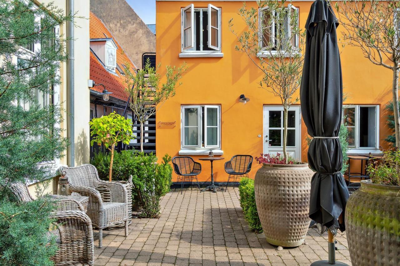Hotel Pa Torvet Ærøskøbing Екстериор снимка