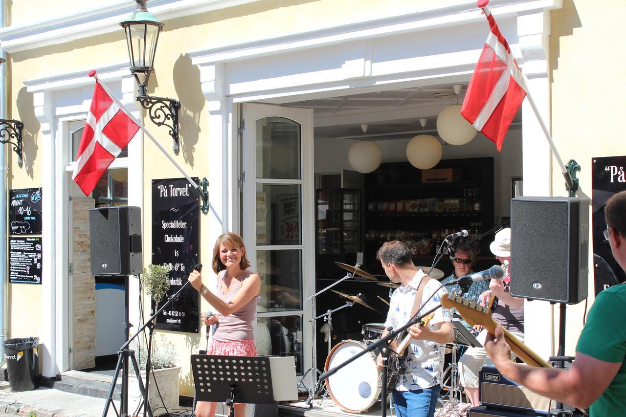 Hotel Pa Torvet Ærøskøbing Екстериор снимка